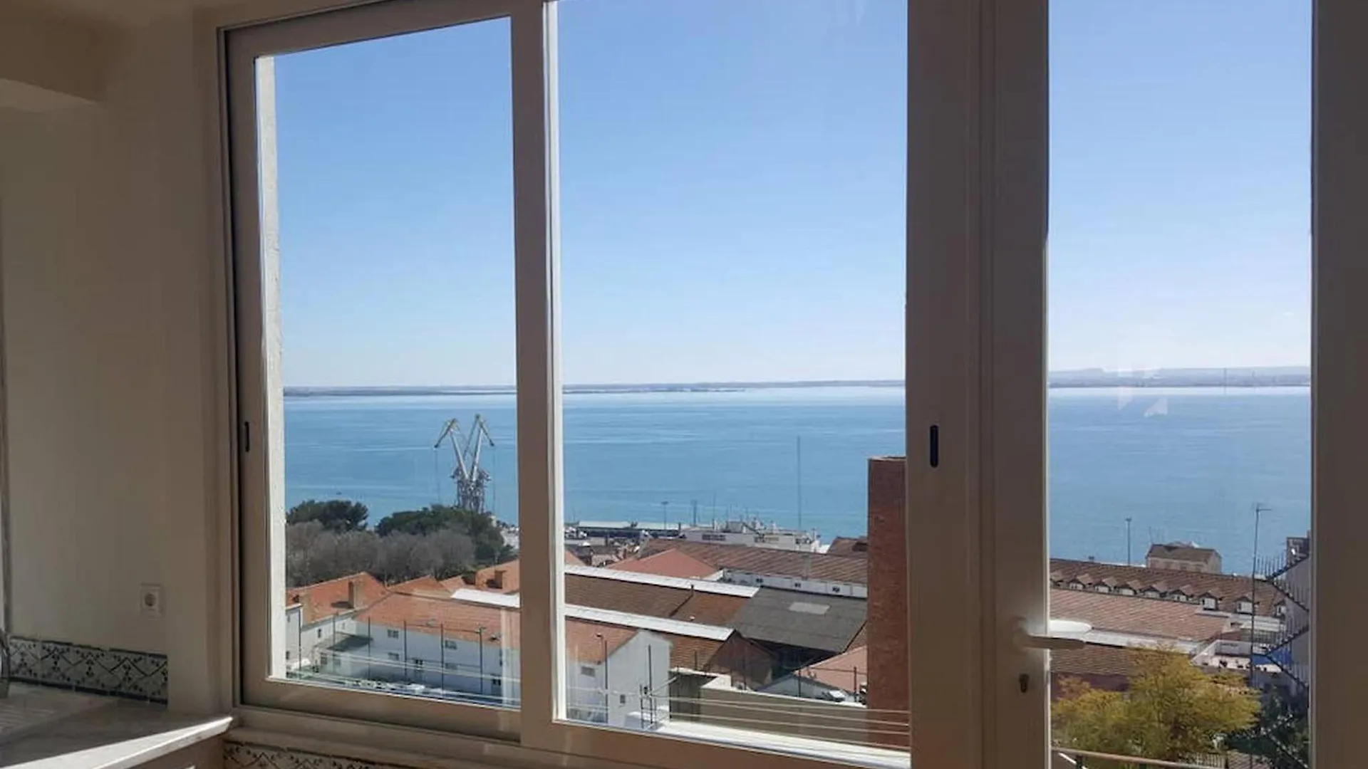 Tagus Sunrise In Lisbon By Innkeeper Apartment